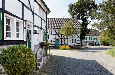 Drei Bergische Fachwerkhäuser in Dorf Gruiten in Haan