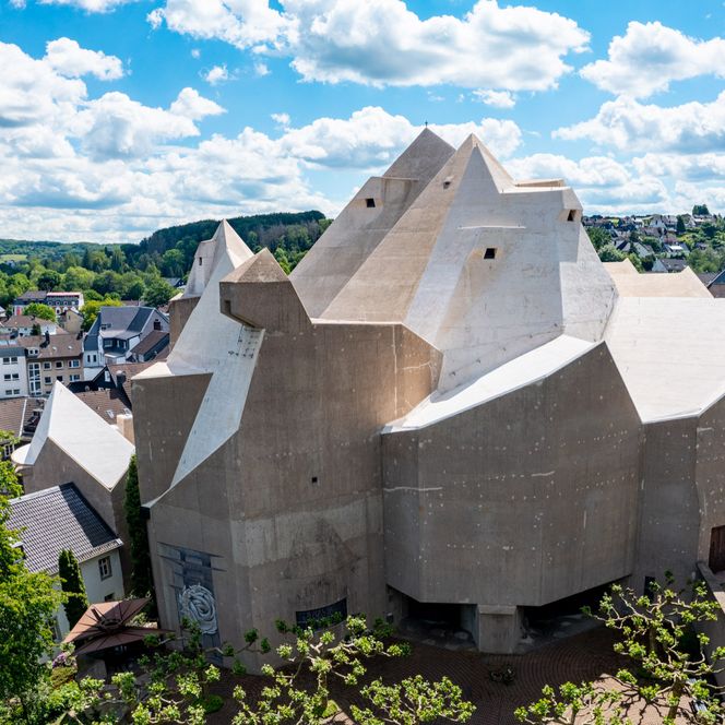 Mariendom in Velbert-Neviges von oben fotografiert